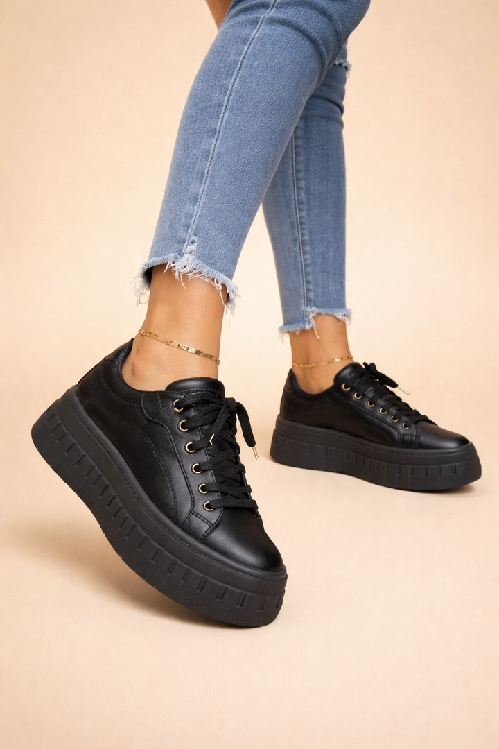 Comfortable women's lace-up platform sneakers. Cushioned for all-day wear, a stylish casual shoe.