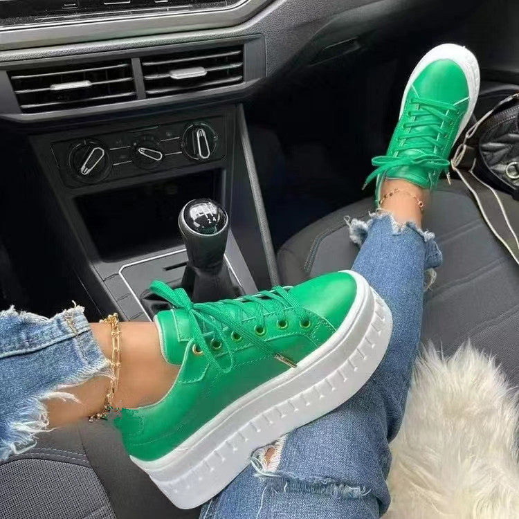 Comfortable women's platform sneakers, ideal walking shoes. Stylish everyday footwear with a trendy chunky sole.