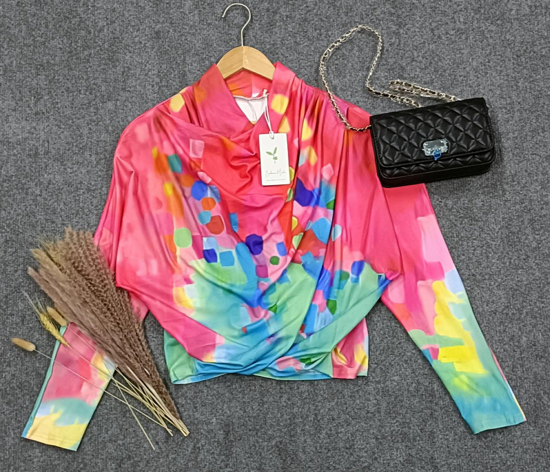 Loose fit women's printed long sleeve sweater. Cozy knit for winter warmth, stylish & comfortable casual top.