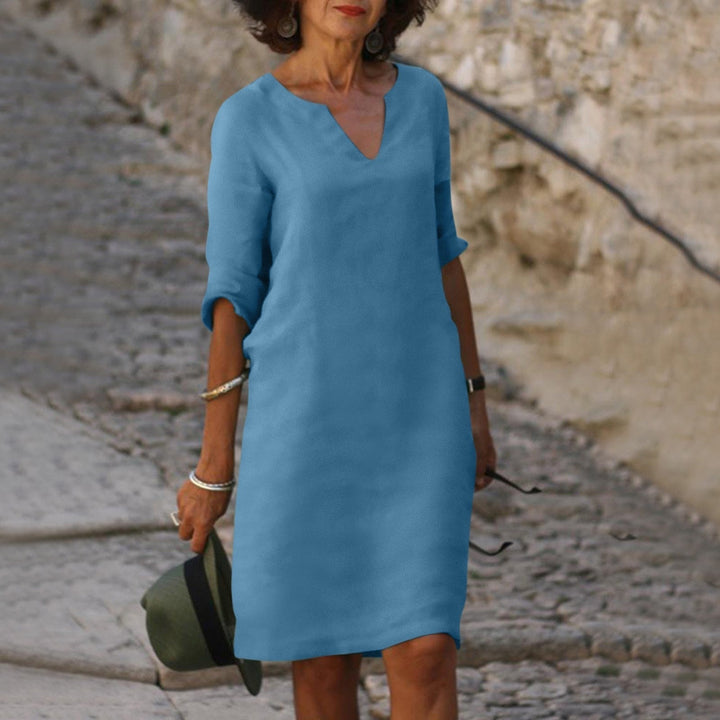 Elegant women's summer dress, perfect for holiday, casual wear, or stylish seasonal fashion.