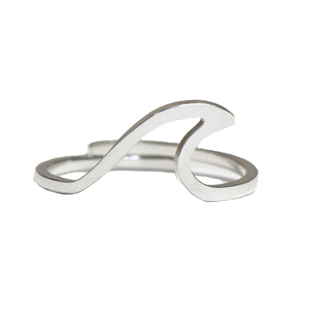 Elegant wavy women's ring, adjustable silver wave design. Perfect ocean-inspired jewelry for daily comfort.