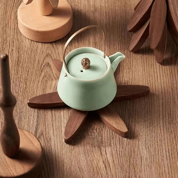 Close-up of a stylish wooden coaster, showcasing natural wood grain & eco-friendly design.