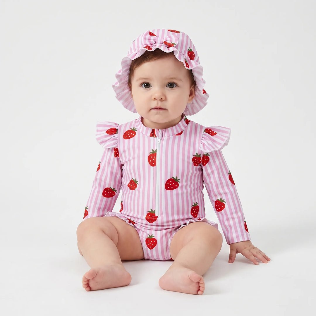 Easy-change toddler rash guard swimsuit with long sleeves & sun hat for ultimate UV protection.
