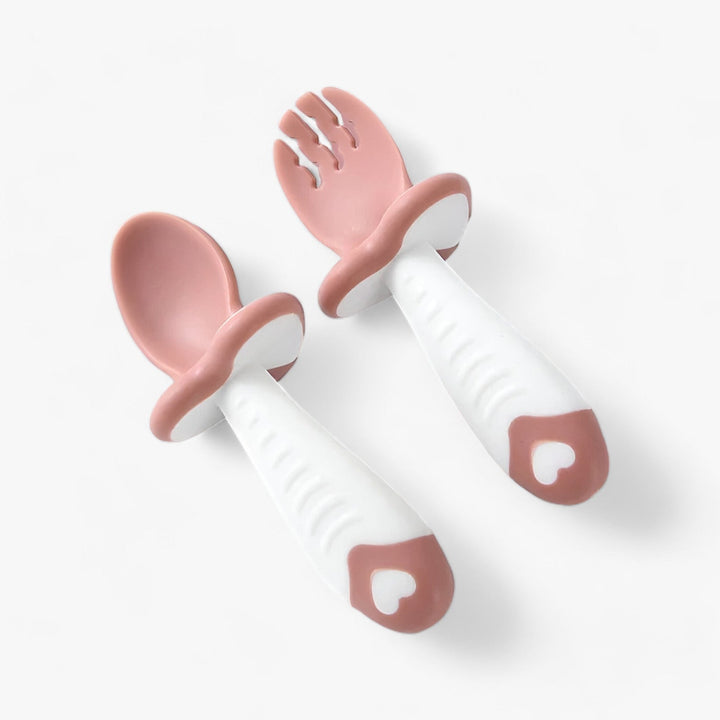 MiniMeal silicone fork and spoon set for babies and toddlers. Promotes self-feeding, BPA-free and easy to clean baby essentials.