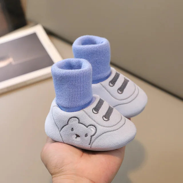 Comfortable toddler anti-slip socks shoes for crawling & indoor play. Soft sole infant footwear for safe first steps.