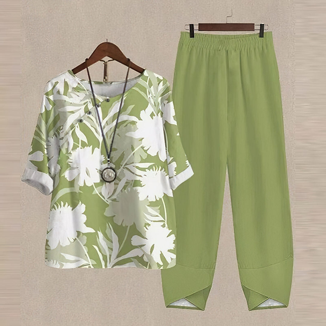 Elegant women's 2-piece spring/summer outfit. Fashionable and comfortable matching set for any occasion.
