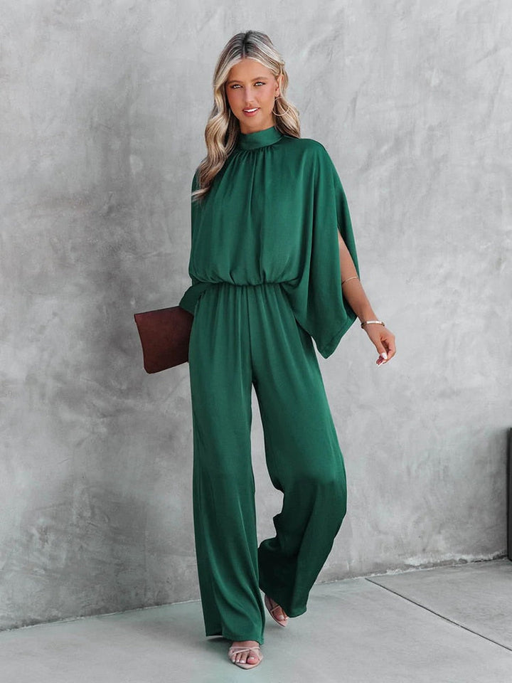 Trendy women's green jumpsuit, stylish one-piece outfit, perfect for casual or party wear. Versatile women's fashion.