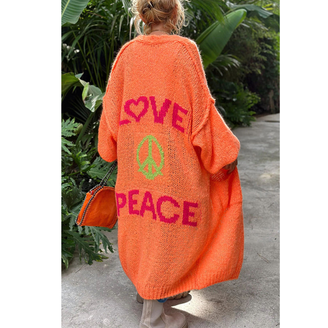 Trendy women's long knitted cardigan, perfect for layering casual outfits.
