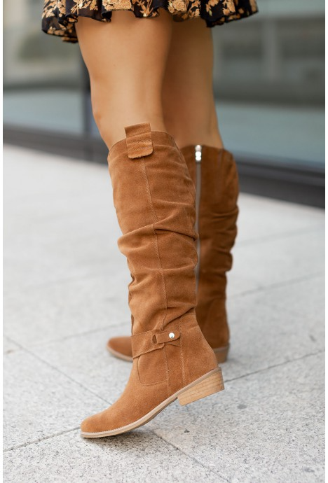 Elegant ankle boots for women. Mid-heel & non-slip sole ensure style & comfort in fall/winter.