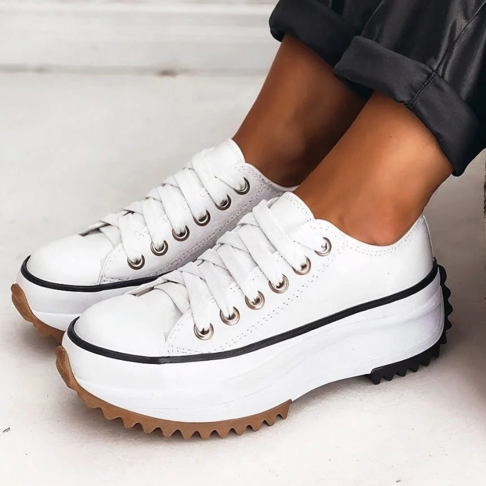 Trendy women's Nova platform sneakers with an elevated sole for modern style & comfort.