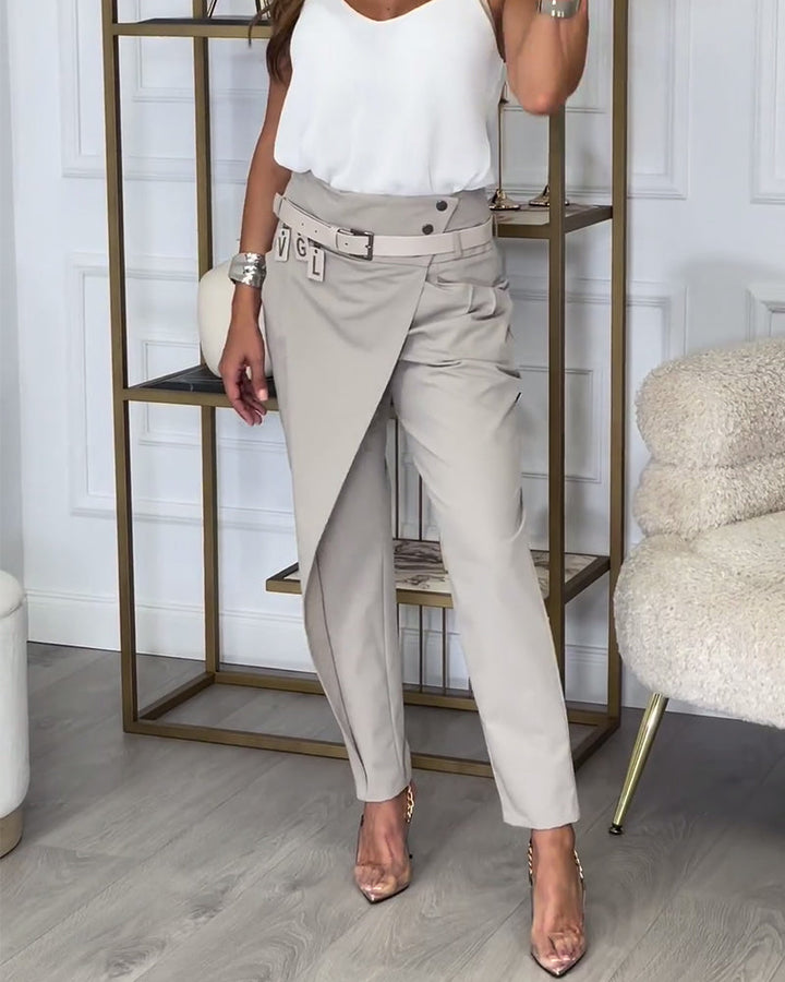 Cotton patchwork trousers for women, trendy design with a fashionable belt.
