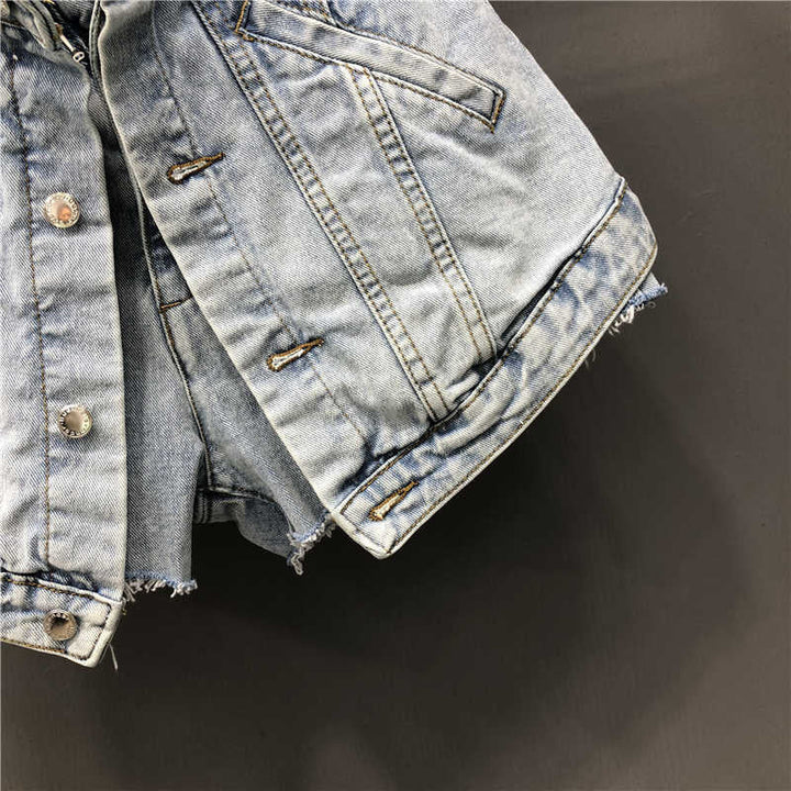 Versatile women's two-piece shorts set, perfect for casual outings, summer fashion, or lounge wear.