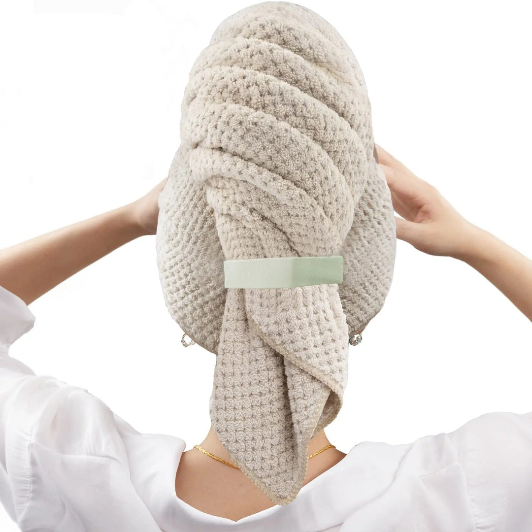 Achieve frizz-free, quickly dried hair with this innovative microfiber hair drying towel.