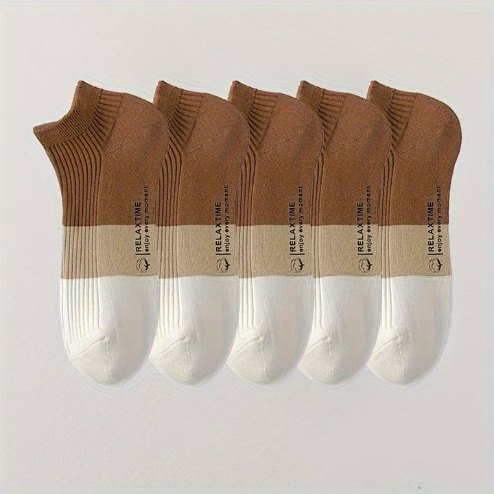 Practical 5-pack of unisex breathable cotton ankle socks, designed for comfort and ease during everyday activities.
