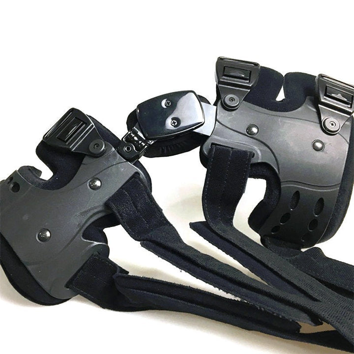 Durable unisex knee brace for meniscus tears & ligament injuries, ensuring stable support during recovery.