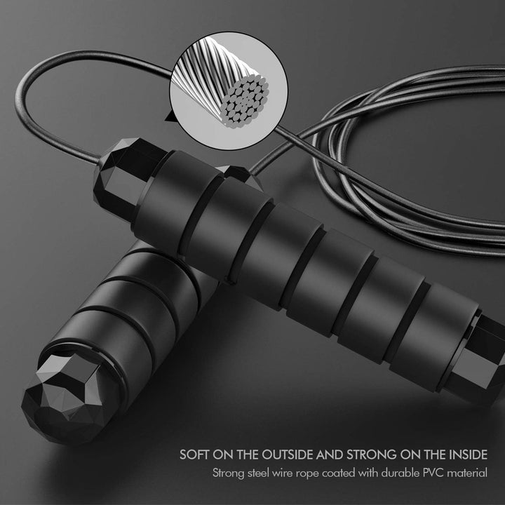 Get fit with this unisex adjustable tangle-free jump rope, perfect for home or gym exercise.