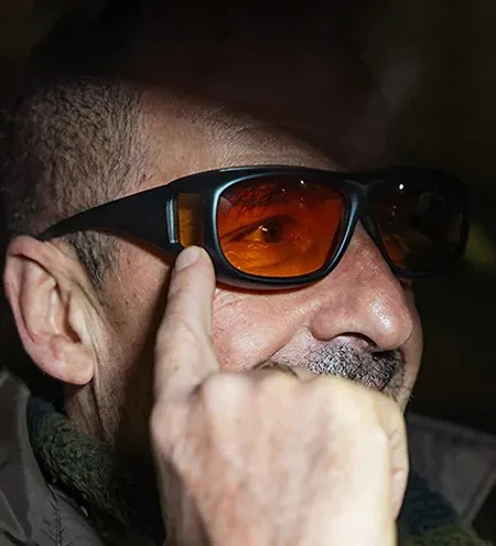 Unisex anti-glare night driving glasses for safer vision, reducing headlight glare and improving nighttime clarity.