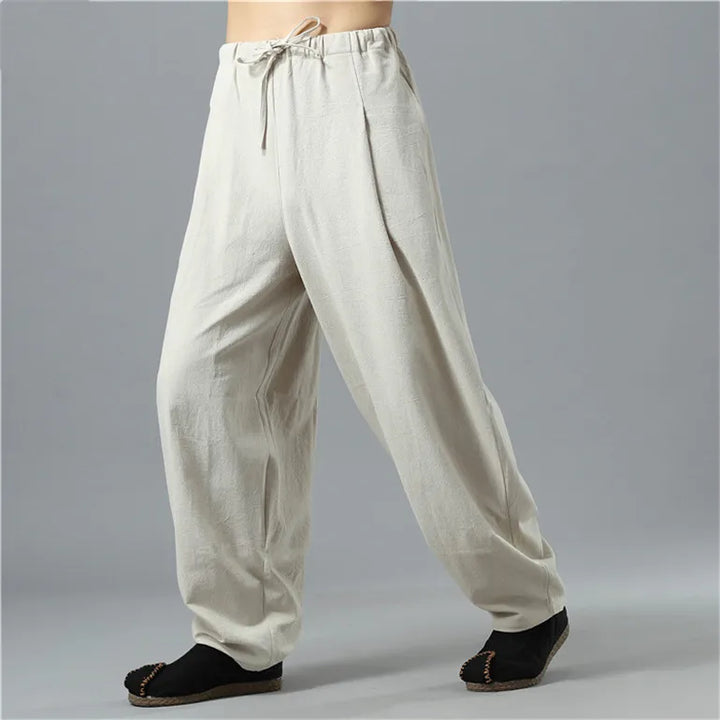 Flexible unisex baggy lounge pants, perfect for relaxed movement and ultimate comfort in a casual style.