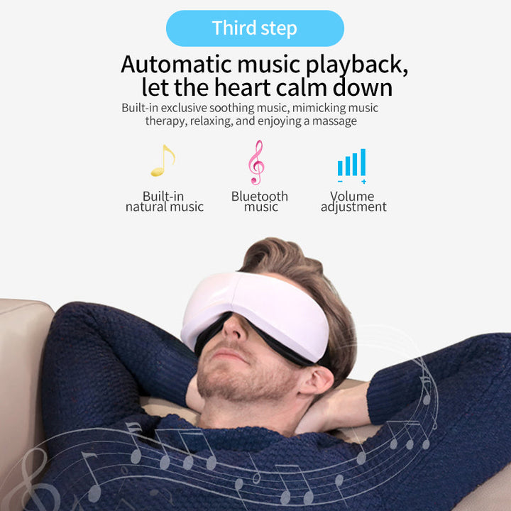 Side profile of the Oogmassage Apparaat, highlighting its sleek and comfortable design