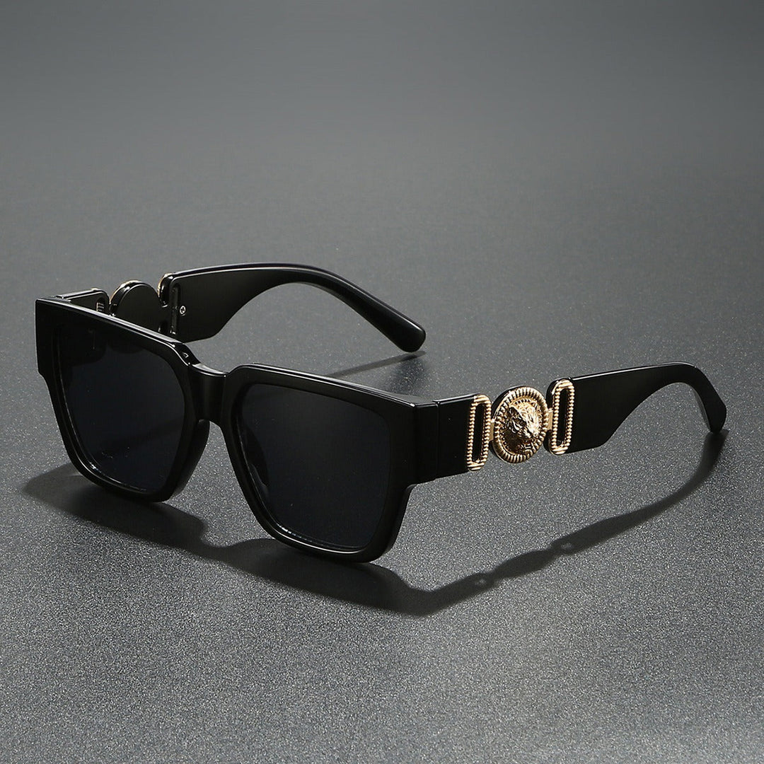 Trendy unisex bold square sunglasses offering UV400 protection. Fashion eyewear for a chic summer look.