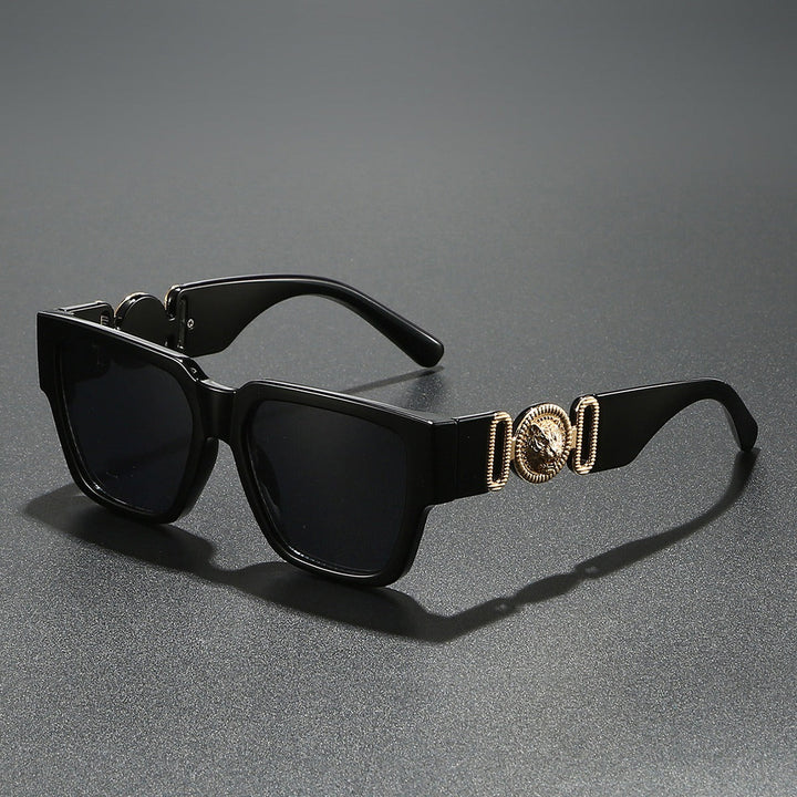 Trendy unisex bold square sunglasses offering UV400 protection. Fashion eyewear for a chic summer look.