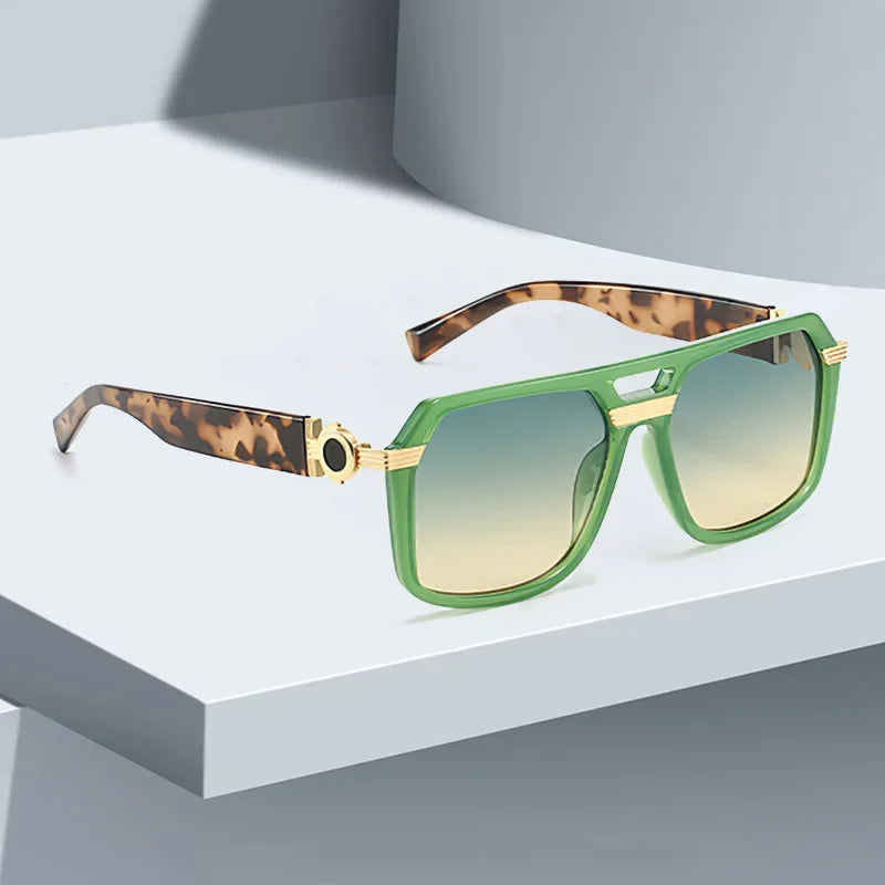 Bold square tortoiseshell sunglasses with gradient lenses, UV400 protection for both men and women.