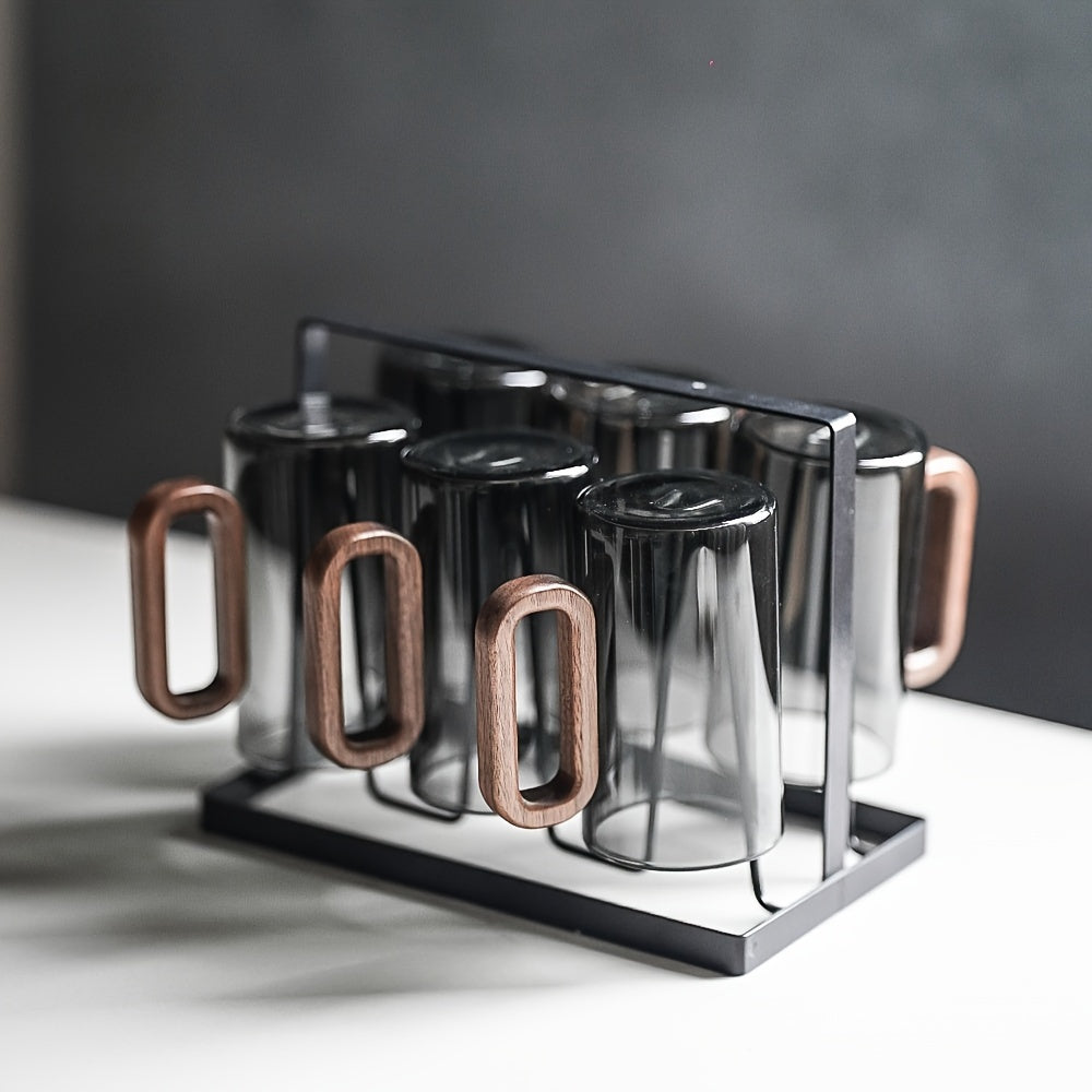 Handcrafted-look glass mug, borosilicate for durability, complemented by a beautiful walnut handle. Versatile.