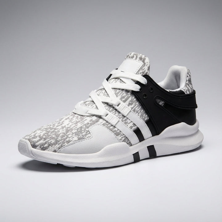 Unisex walking shoes, Bradley model, featuring breathable design and a hard-wearing rubber sole.