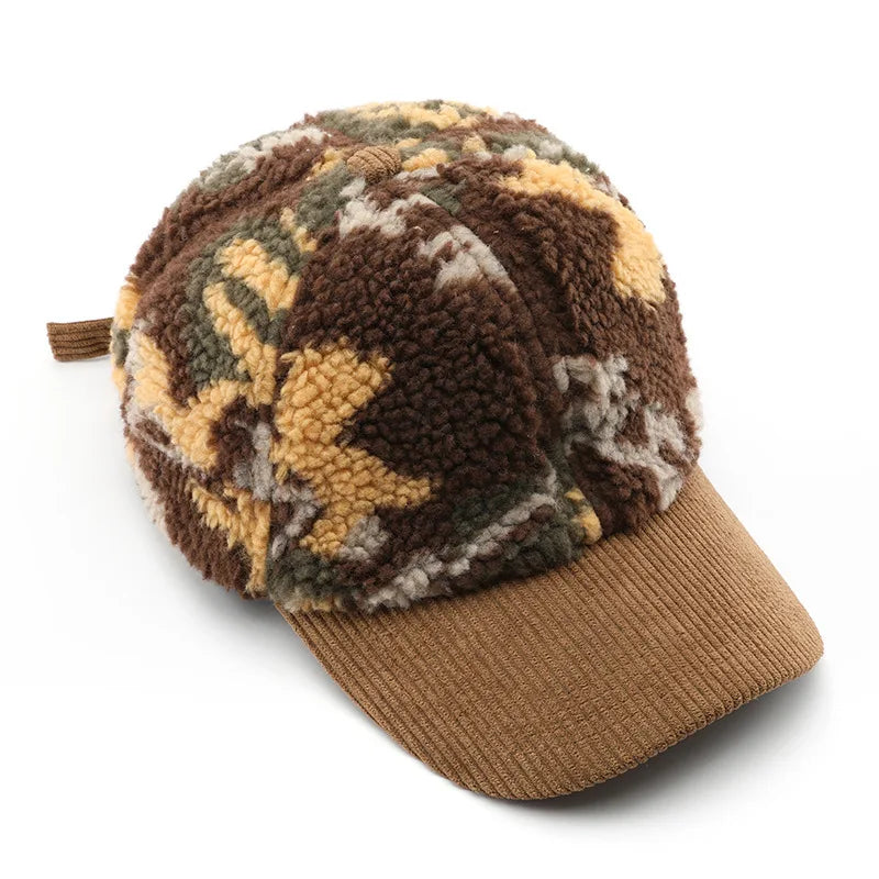 Adjustable unisex camo plush cap, warm fleece hat ensuring comfort and style in winter.
