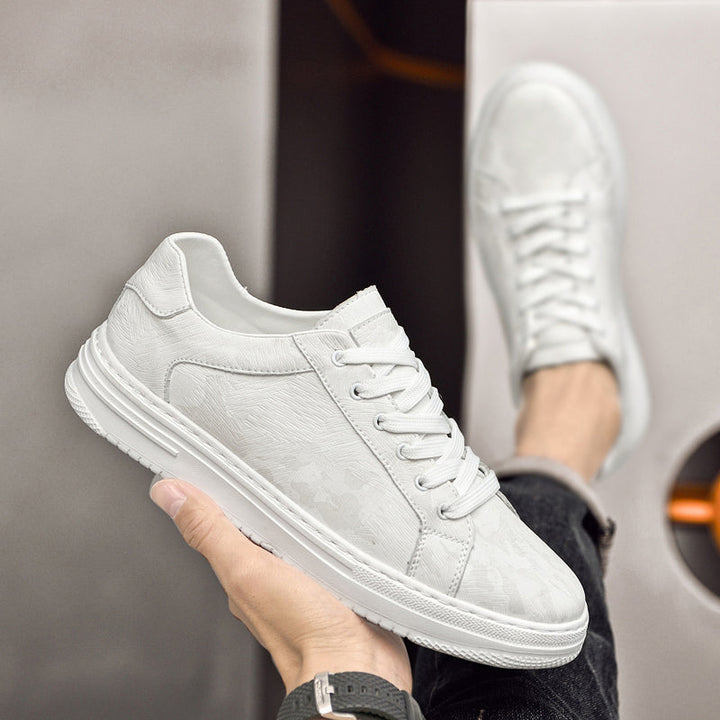 Stylish Canyon everyday low-top shoes, offering plush comfort and a versatile design for men & women.