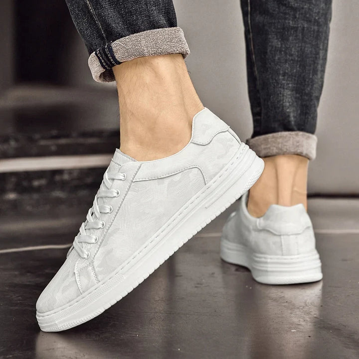 Unisex Canyon minimalist sneakers, lightweight and comfortable for all-day wear and casual style.