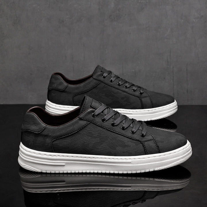 Modern unisex Canyon casual shoes, versatile & comfortable for daily wear.