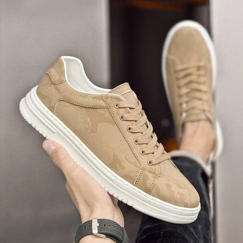 Everyday Canyon walking shoes, comfortable low-top unisex sneakers for active lifestyles.