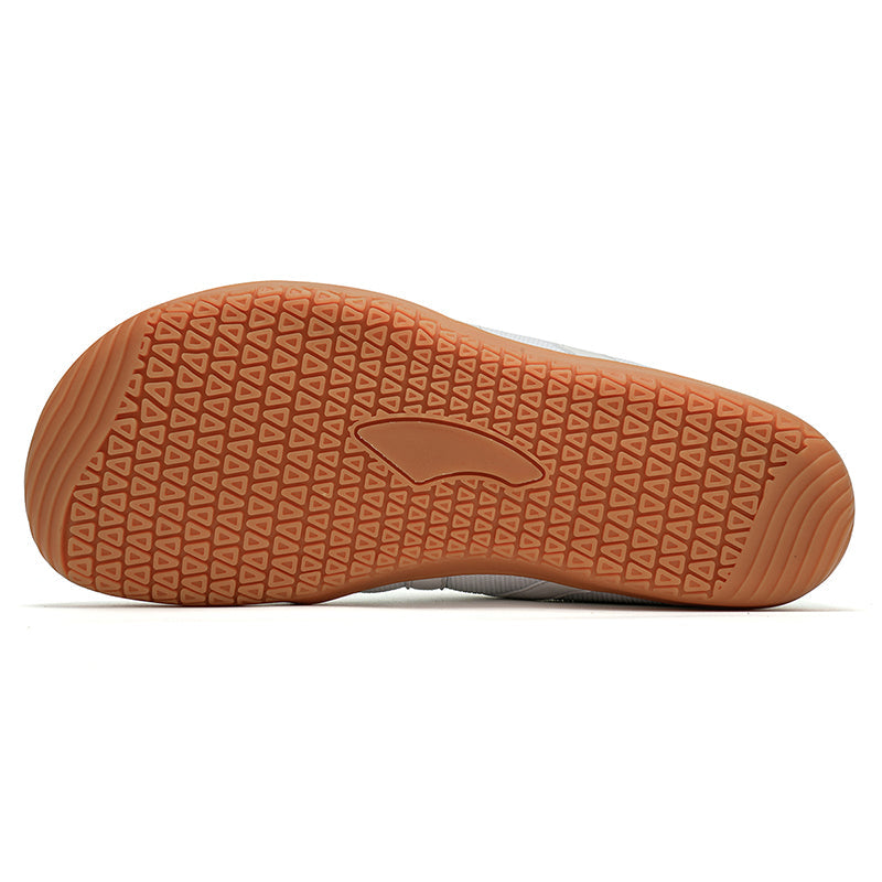Casual barefoot footwear for natural movement, unisex & flexible for everyday comfort.