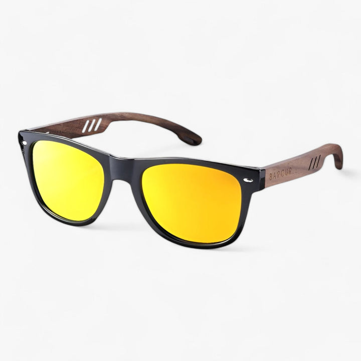Blue classic unisex sunglasses providing superior UV protection & anti-glare, a fashionable summer accessory.
