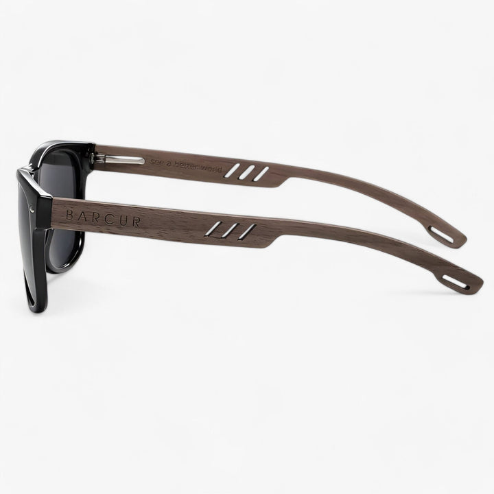 Classic unisex UV protection sunglasses with anti-glare lenses, ideal for general eye protection & fashion.