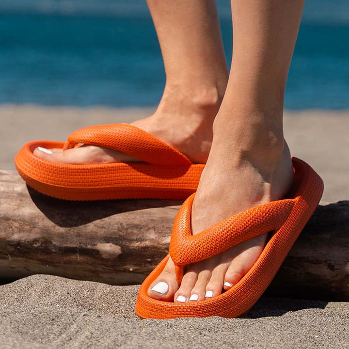 Side profile of Komfotable Unisex Platform-Slipper, showcasing the elevated platform and comfy design