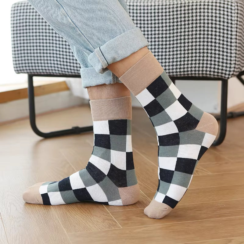 Fashionable unisex patchwork socks. Colorful retro accessories from the Color Theory cotton blend set.
