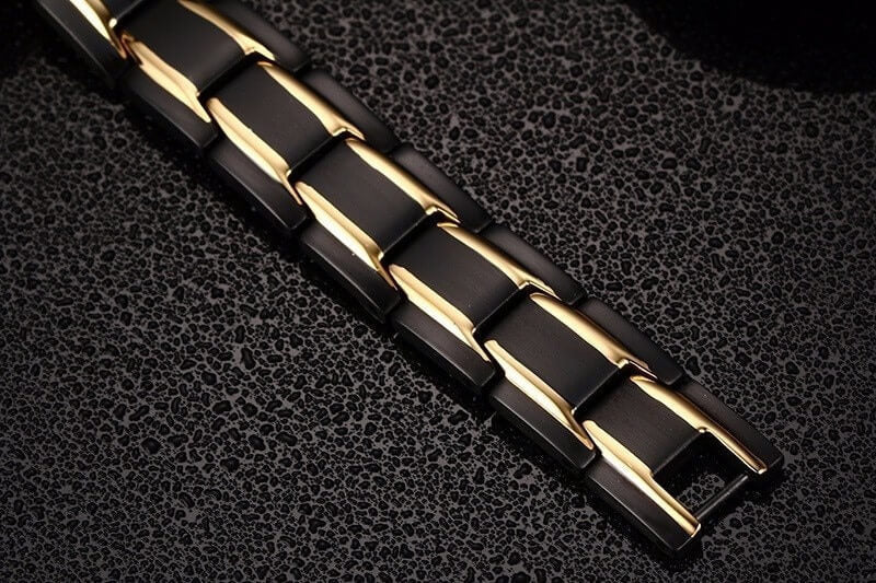 Stylish stainless steel magnetic wellness bracelet, perfect for daily fashion