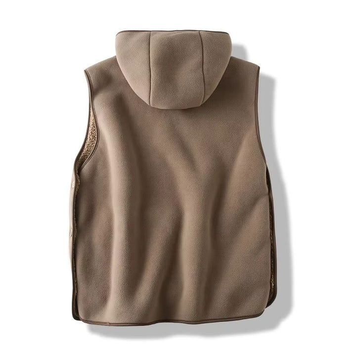Casual unisex hooded vest made from cozy fleece, featuring handy pockets and stylish button details.