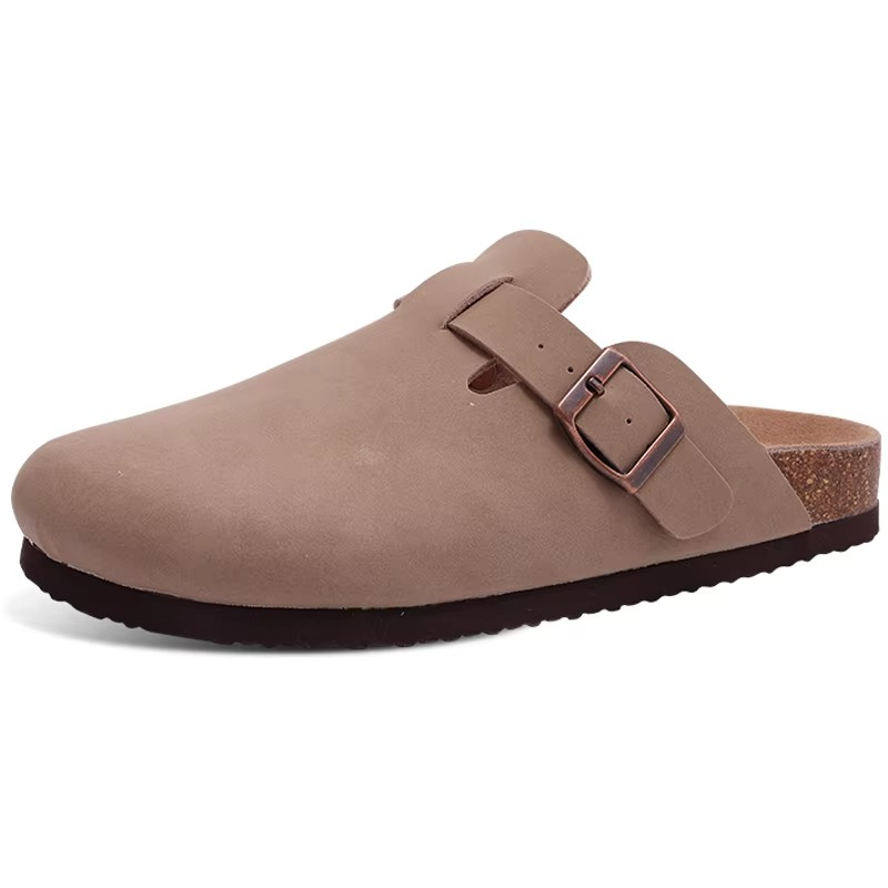 Cushioned unisex clogs, perfect comfort shoes for casual summer style and everyday activities.