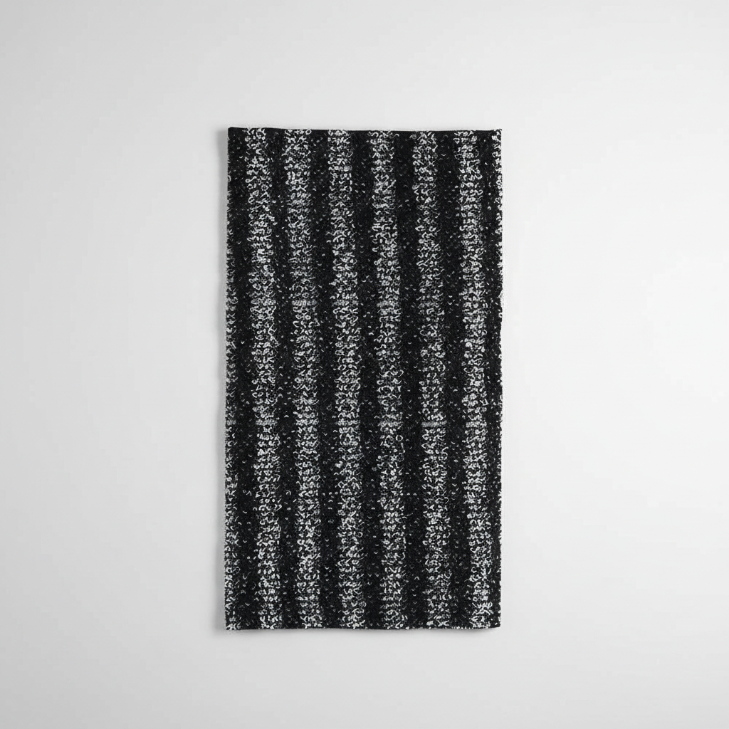 Extra-long SkinSmooth bath towel, antibacterial, perfect for shower and skin care.
