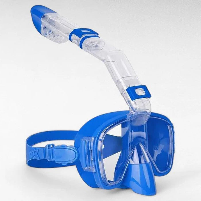 Comfortable unisex dry top snorkeling mask with wide panoramic anti-fog lens.