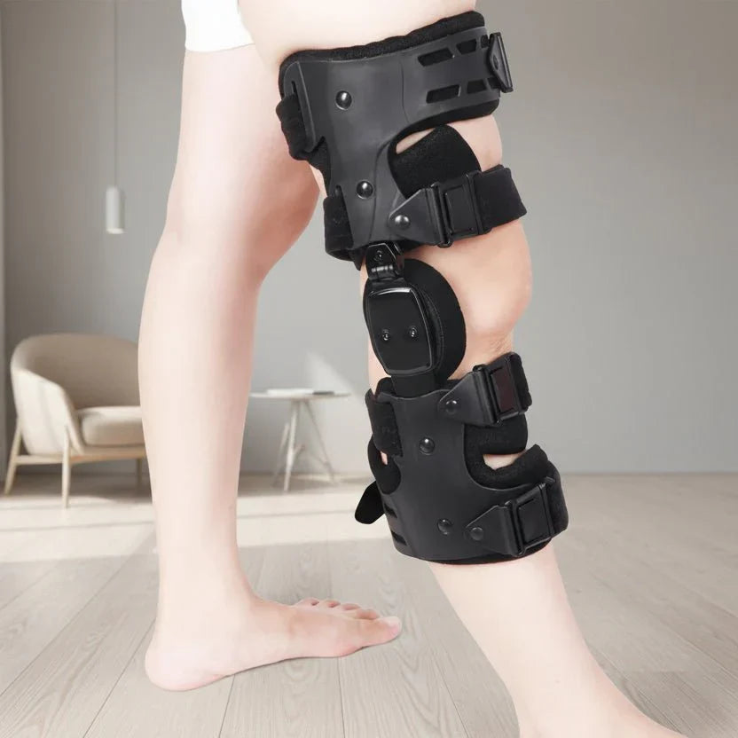 Active knee brace providing superior joint support, reducing pain & aiding sports injury recovery.