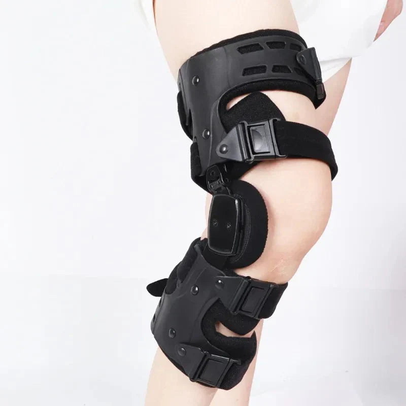 Dynamic knee support for rehabilitation, ensuring stability & comfort for a speedy recovery.