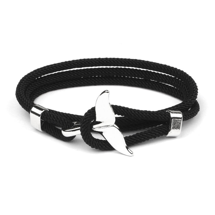 Adjustable unisex anchor bracelet, a timeless piece of nautical jewelry.