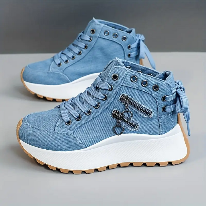 Daily comfort lace-up shoes, unisex design for everyday wear. Highly comfortable and stylish walking footwear.