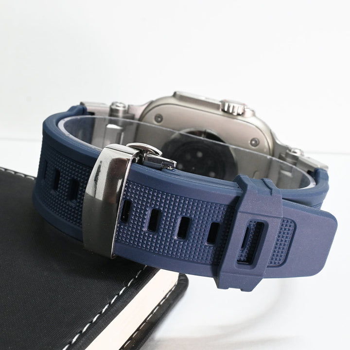 Unisex quick release silicone band, a stylish replacement for your smartwatch, comfortable and sleek.