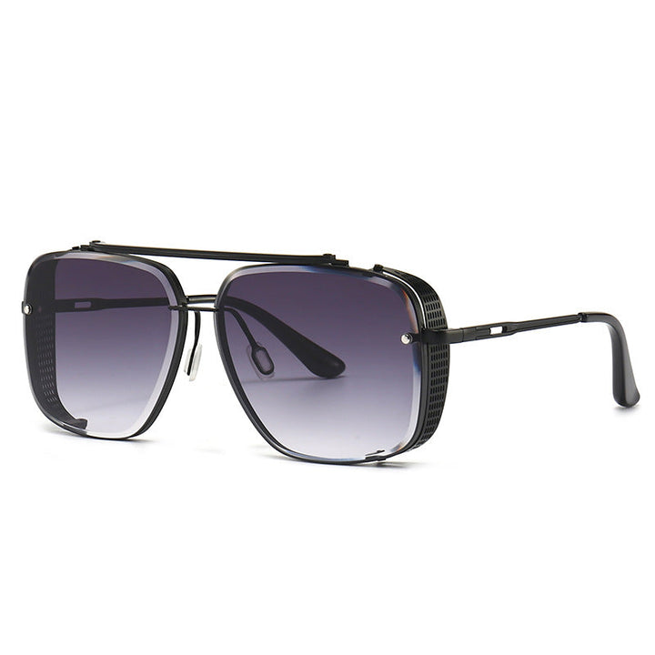 Unisex fashion sunglasses with sleek metal frames & UV400 protection. Stylish modern eyewear for eye protection.