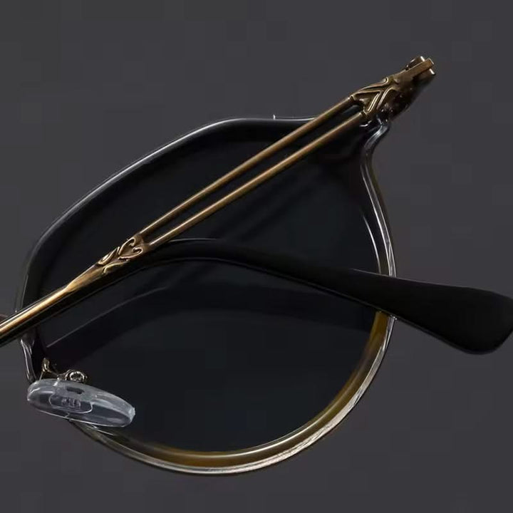 Fashionable unisex eyewear, perfect for daily wear, featuring UV protection and lightweight design.